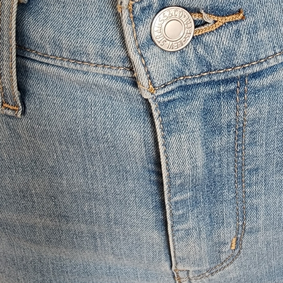 LEVIS JEANS LIGHT WASH DENIM DISTRESSED 720 HIGH RISE SKINNY - Picture 7 of 11